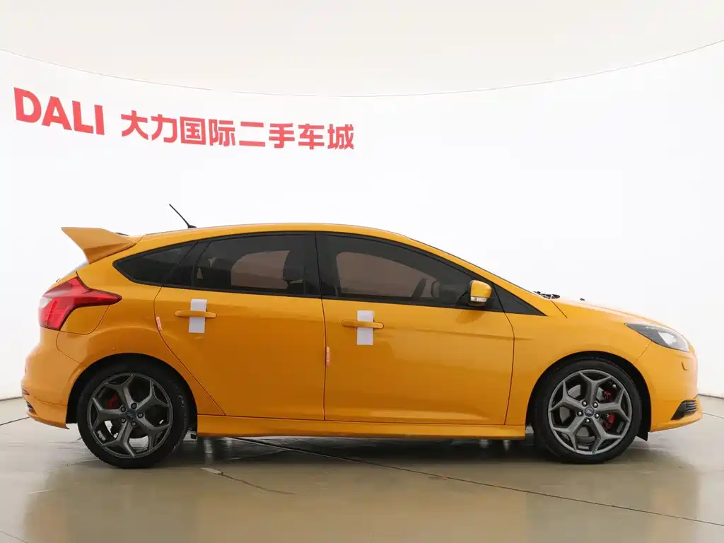 Focus (Import) 福克斯进口 2013款 2.0 T ST 橙色版