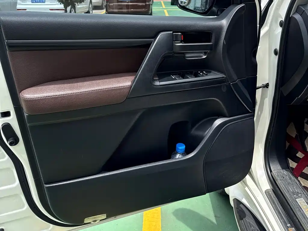 Land Cruiser (Import) 4.0 L Middle East