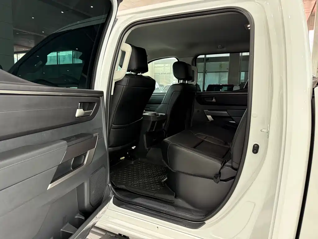 Tundra 3.5 T Auto