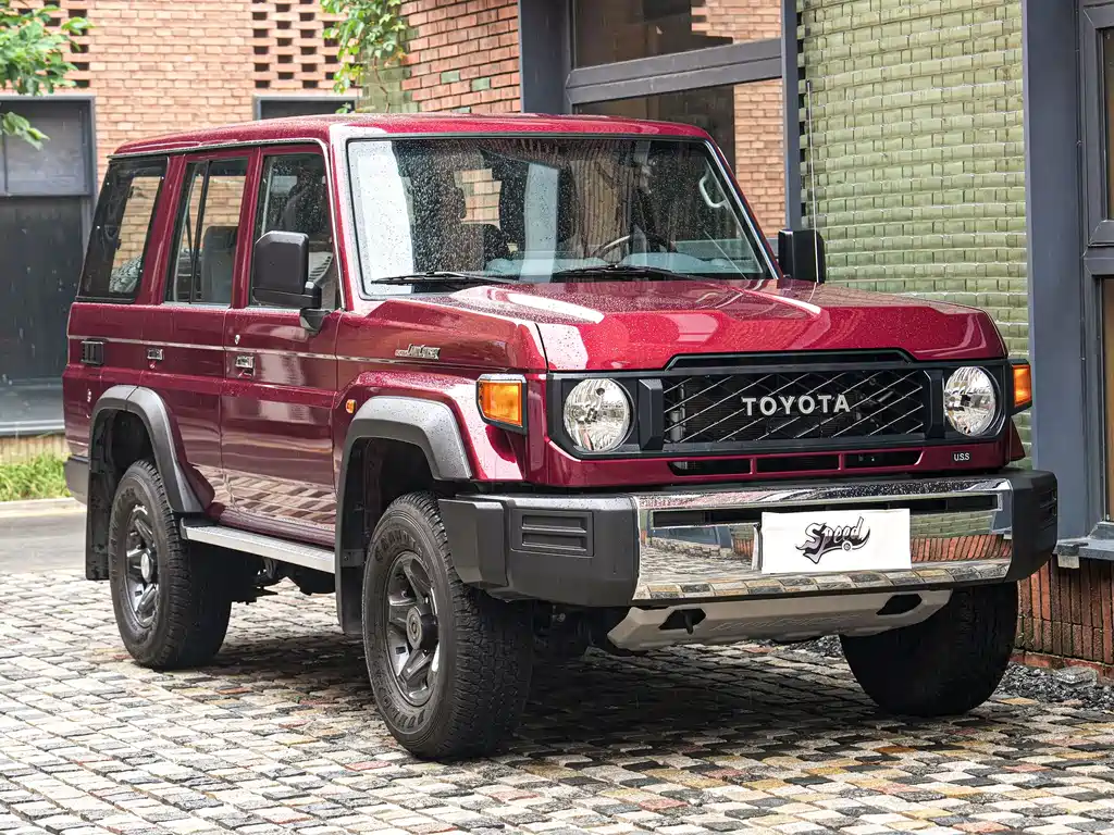 Land Cruiser (Import) 4.0 L Auto