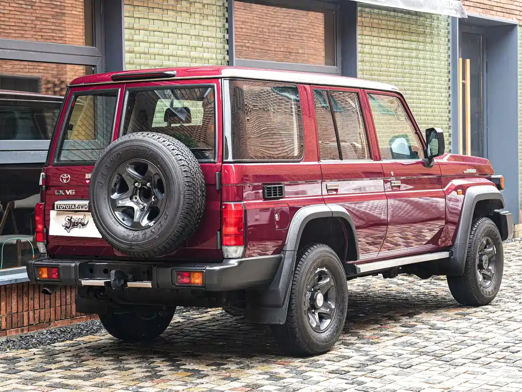 Land Cruiser (Import) 4.0 L Auto