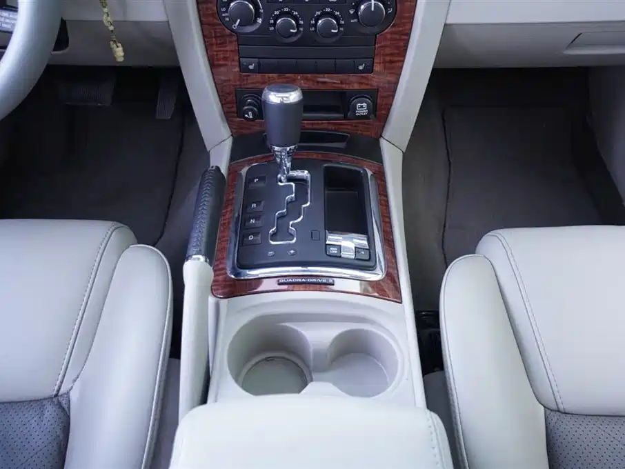 Commander 指挥官 2008款 4.7 L 自动