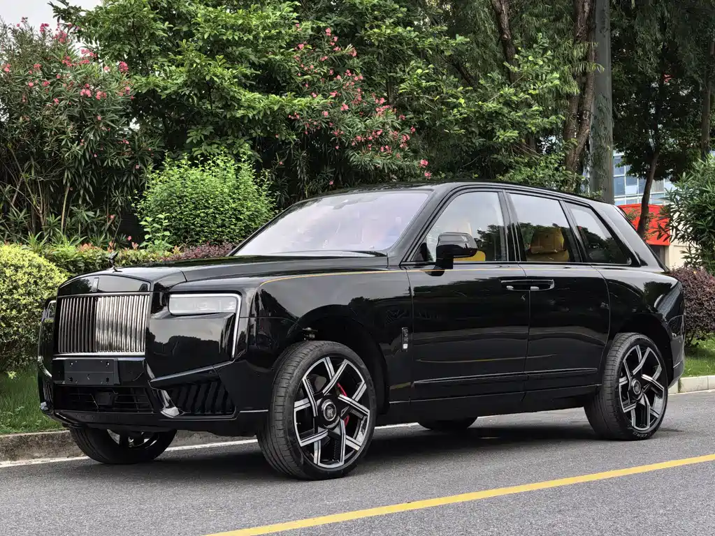 Cullinan Black Badge