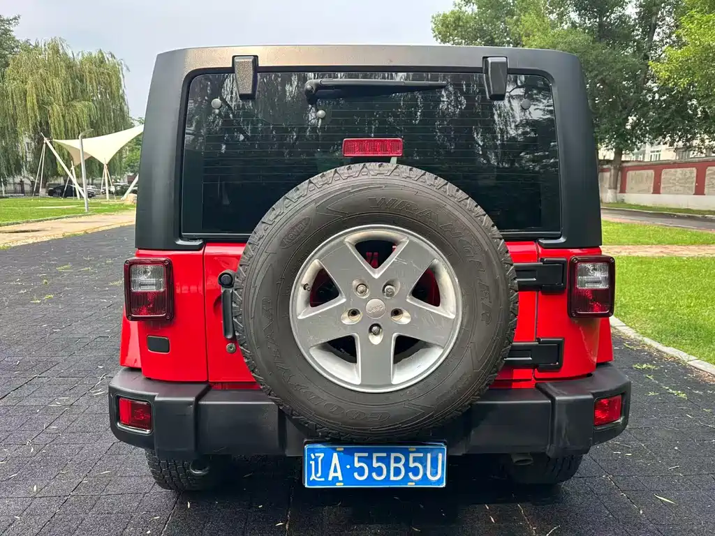 Wrangler 3.0 L Sahara 4-door