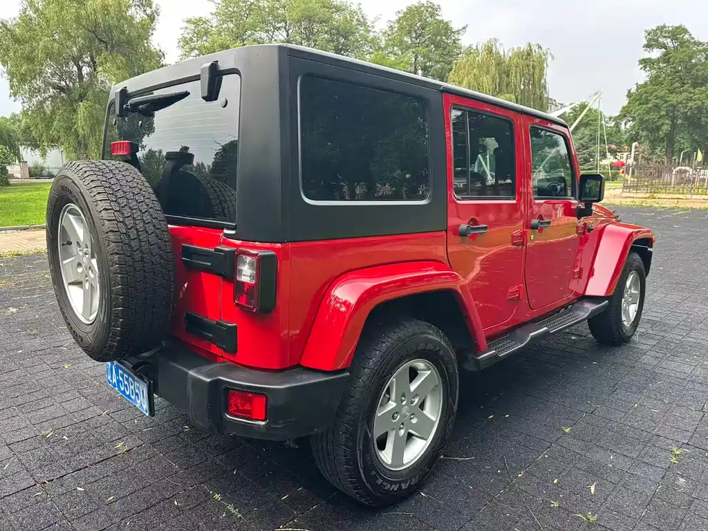 Wrangler 3.0 L Sahara 4-door