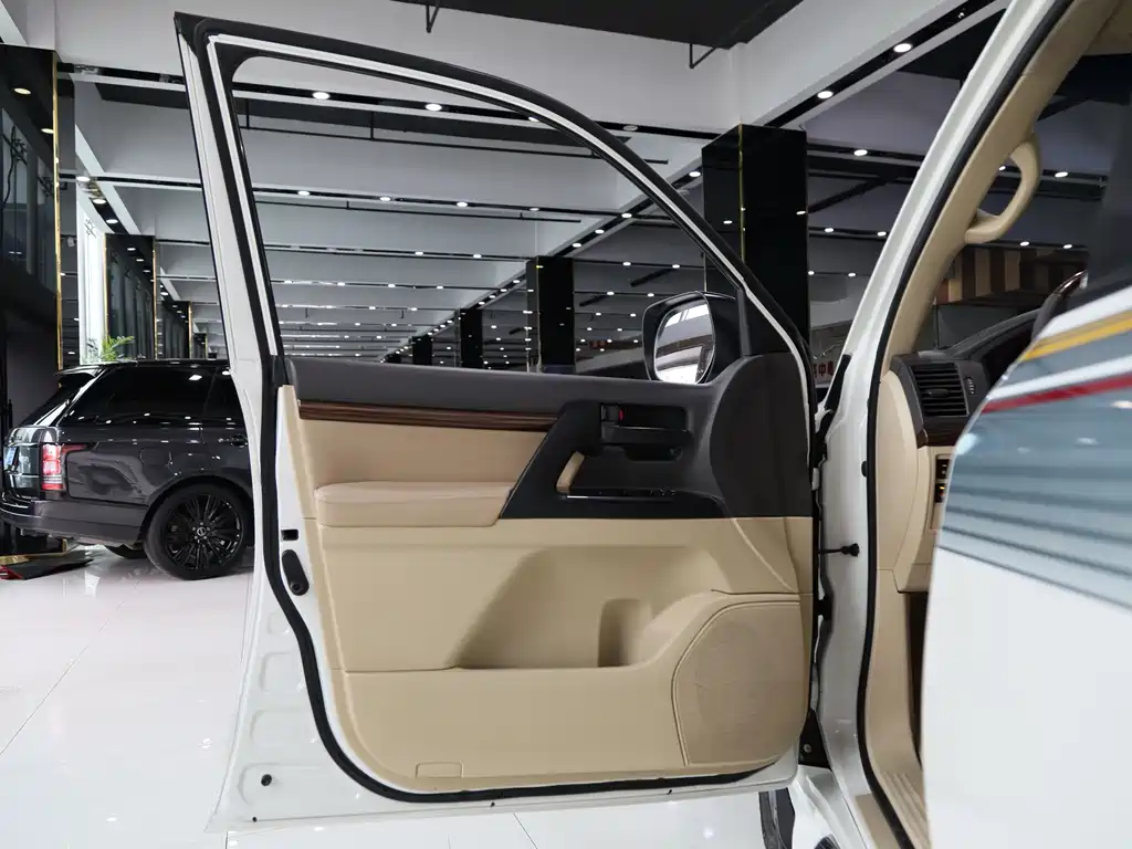 Land Cruiser (Import) 4.0 L Middle East