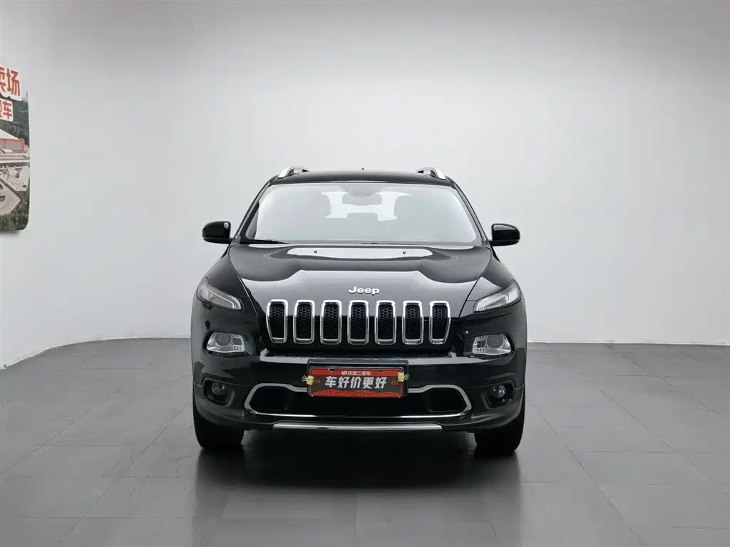 Cherokee 2.4 L Superior