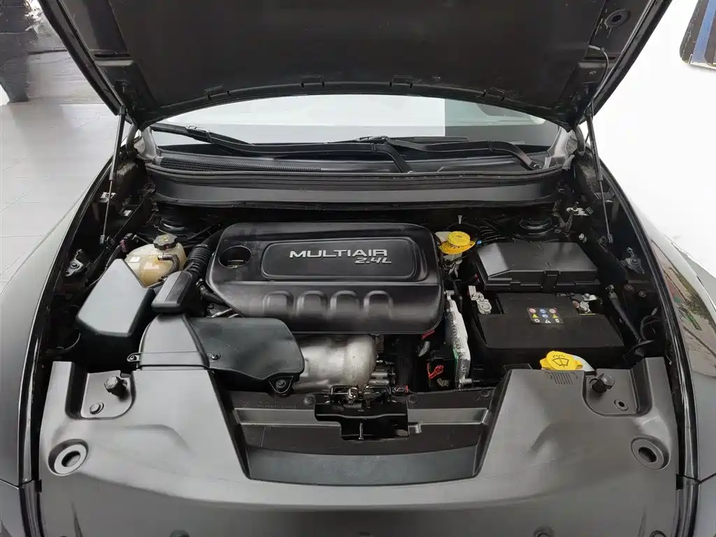 Cherokee 2.4 L Superior