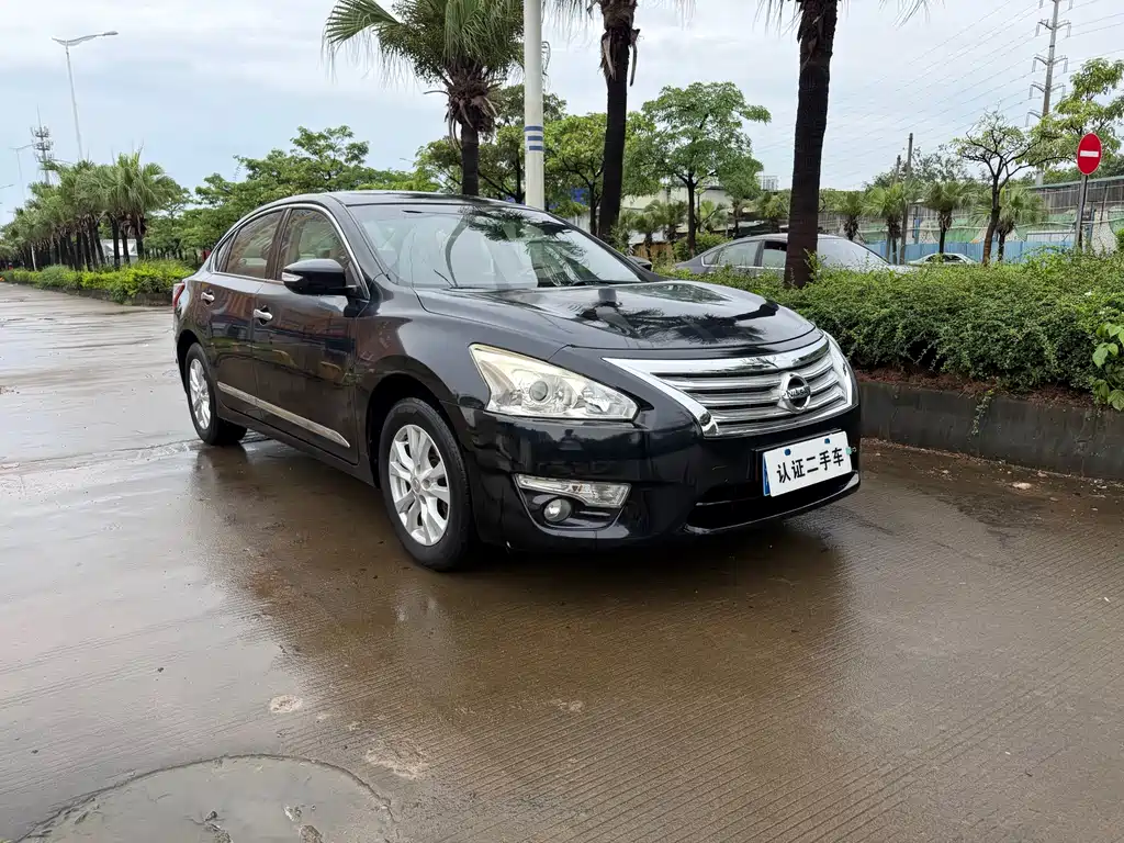 Teana 2.0 L XE Fashion