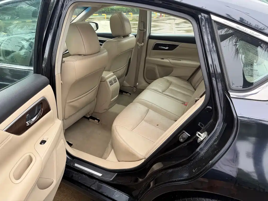 Teana 2.0 L XE Fashion
