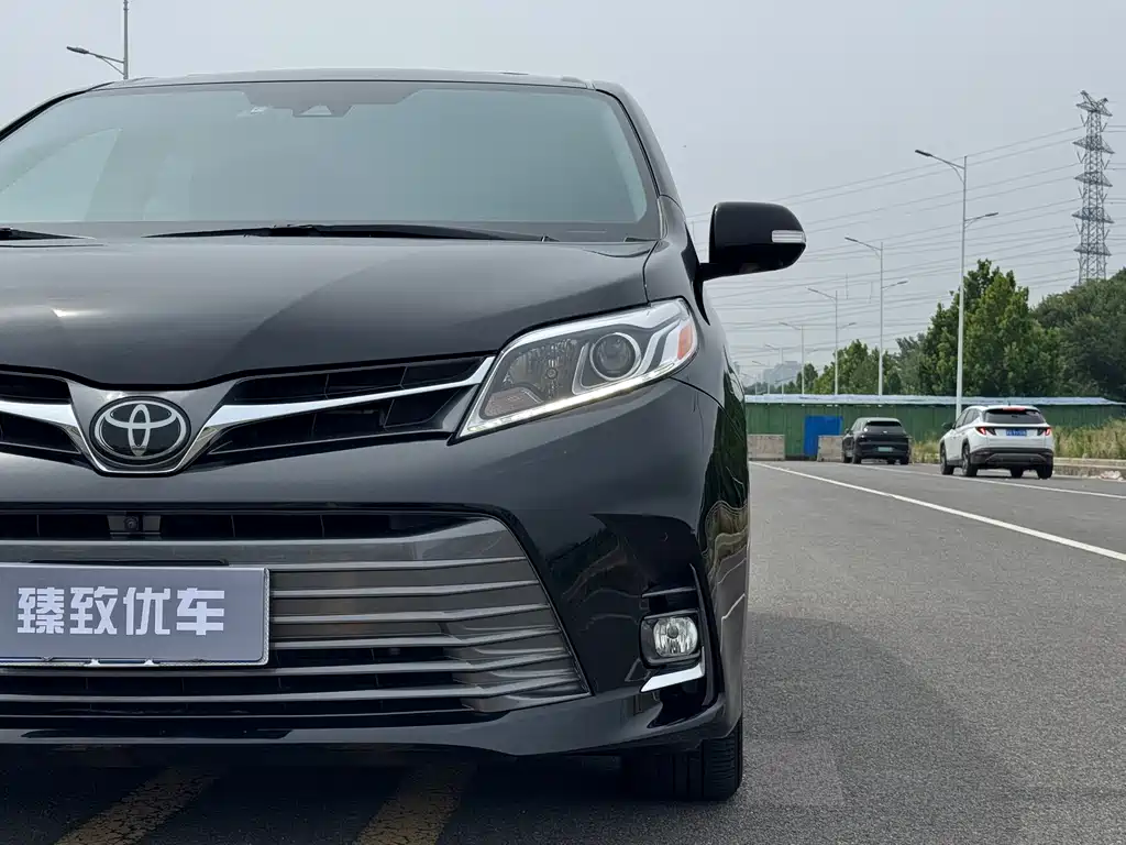 SIENNA 3.5 L US Spec