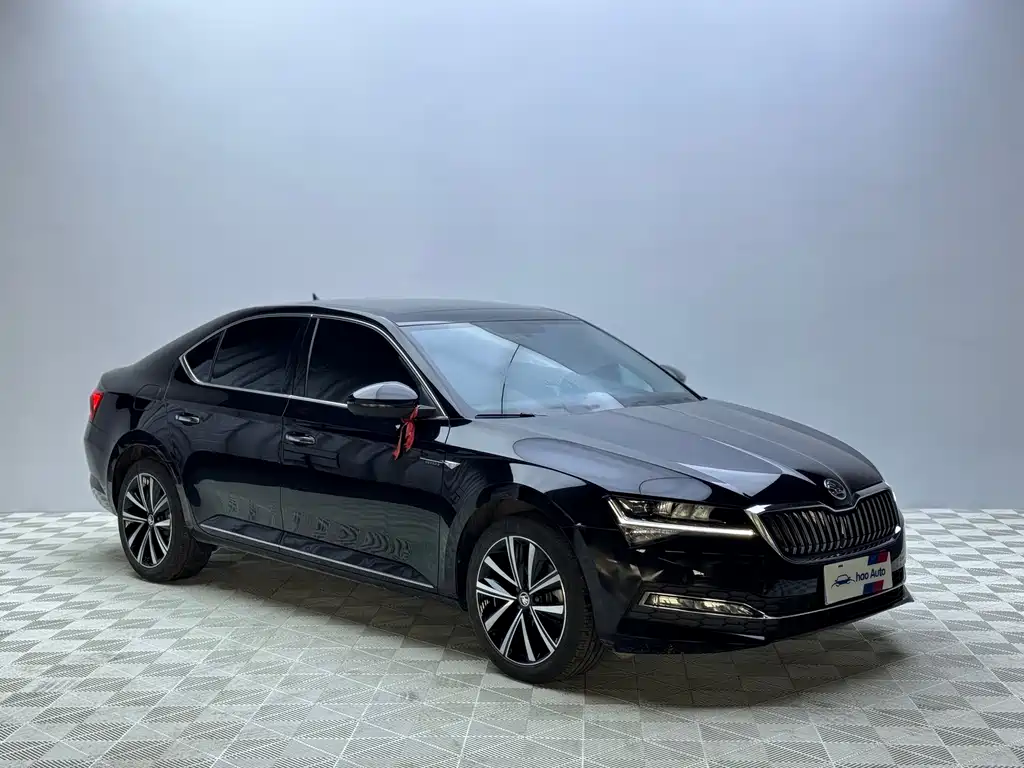 Superb TSI280 DSG Premium