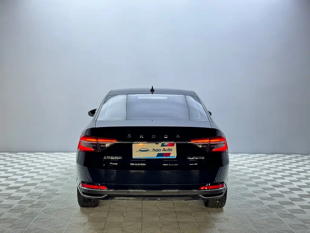 Superb TSI280 DSG Premium