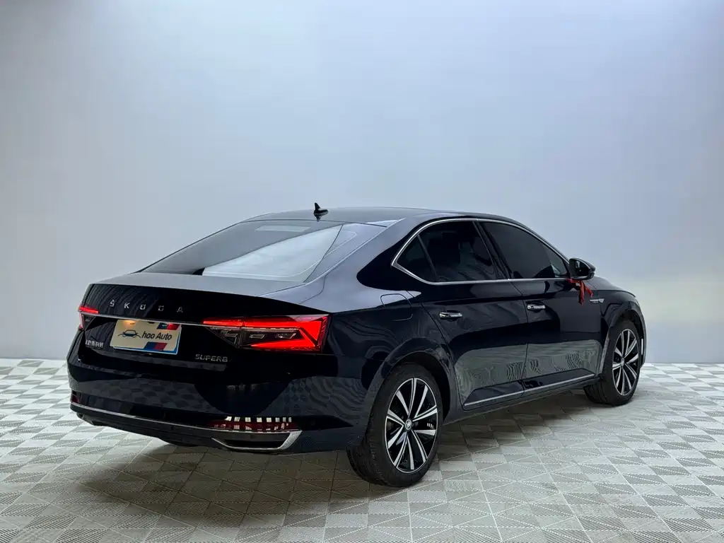 Superb TSI280 DSG Premium