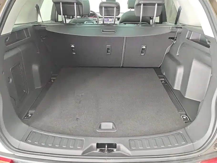 Discovery Sport 2.0 T SE