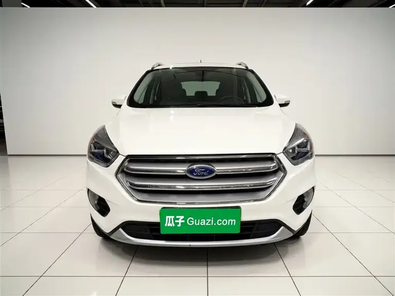 Ford Kuga EcoBoost 180 2 WD Grand Wing