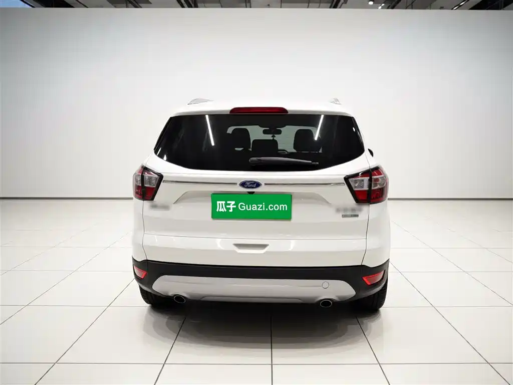 Kuga EcoBoost 180 2 WD Grand Wing