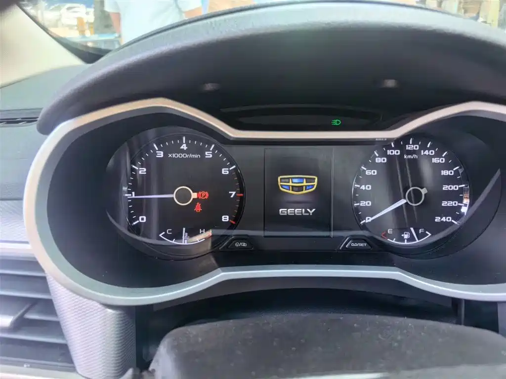 Emgrand GL 1.4 T Manual Elite Connected