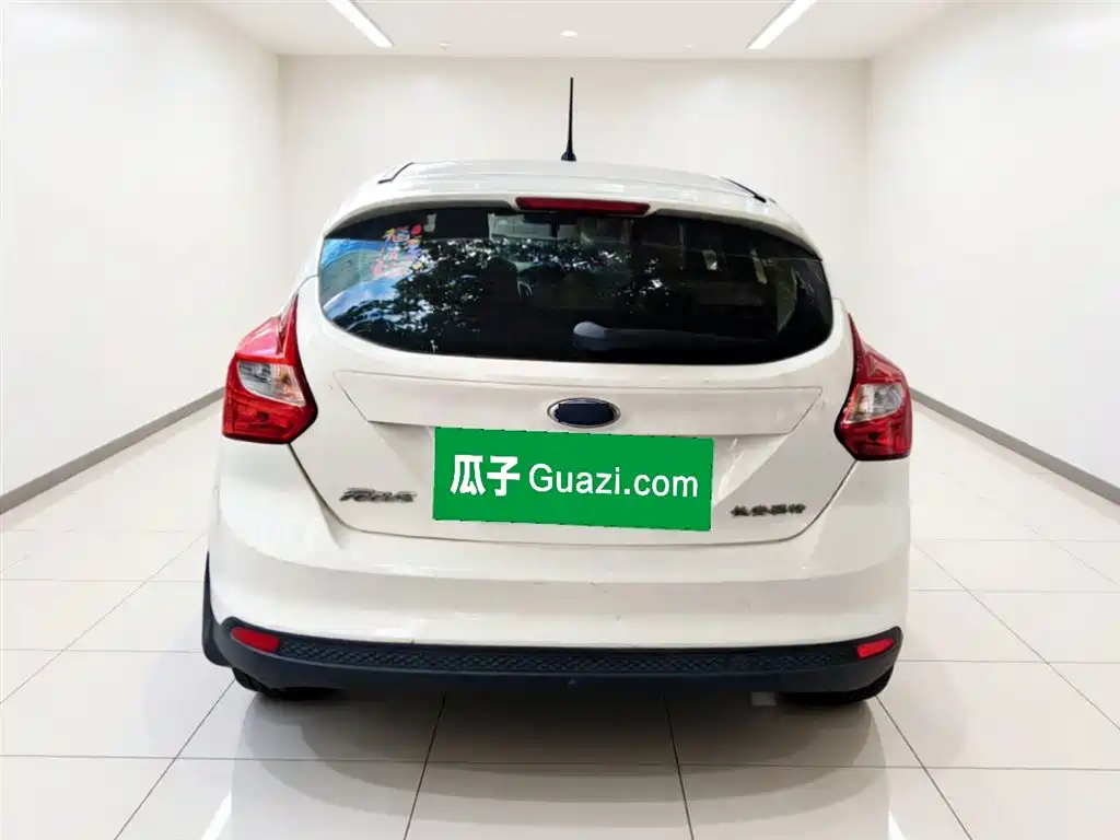 Focus Hatchback 1.6 L Auto Comfort
