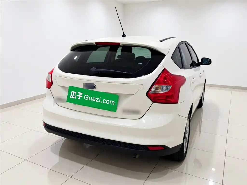 Focus Hatchback 1.6 L Auto Comfort