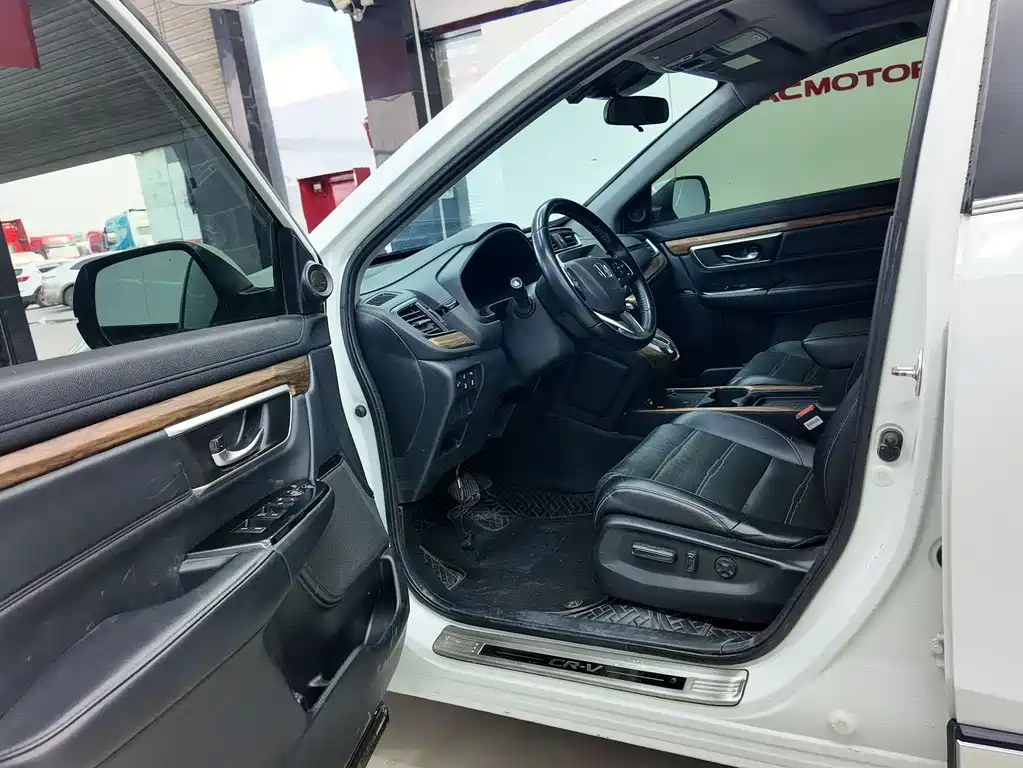 Honda CR-V 240 TURBO CVT 2 WD Style