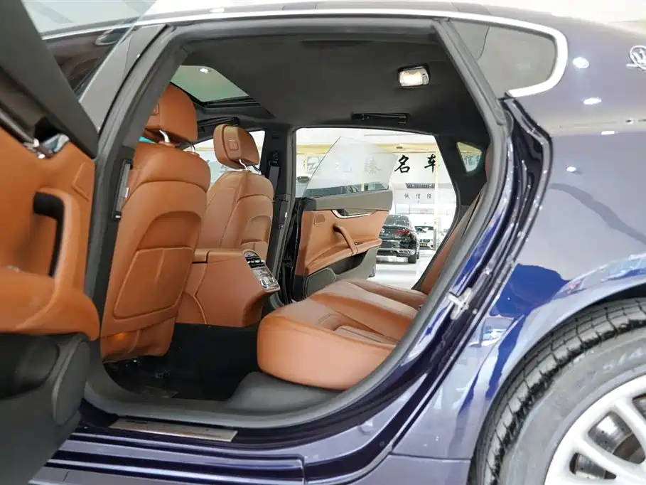 Quattroporte 3.0 T Standard