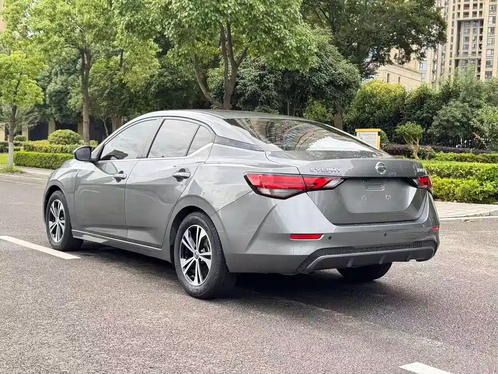Sylphy 1.6 L XL CVT Smart Enjoyment