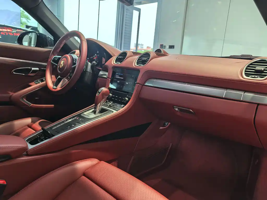 Porsche 718 Cayman 2.0 T