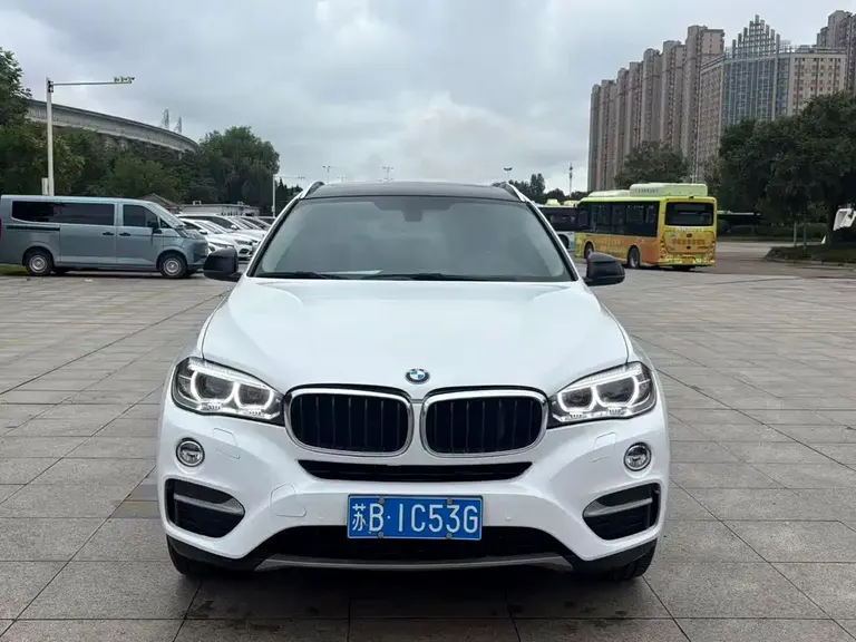 BMW X6 xDrive35 i Luxury