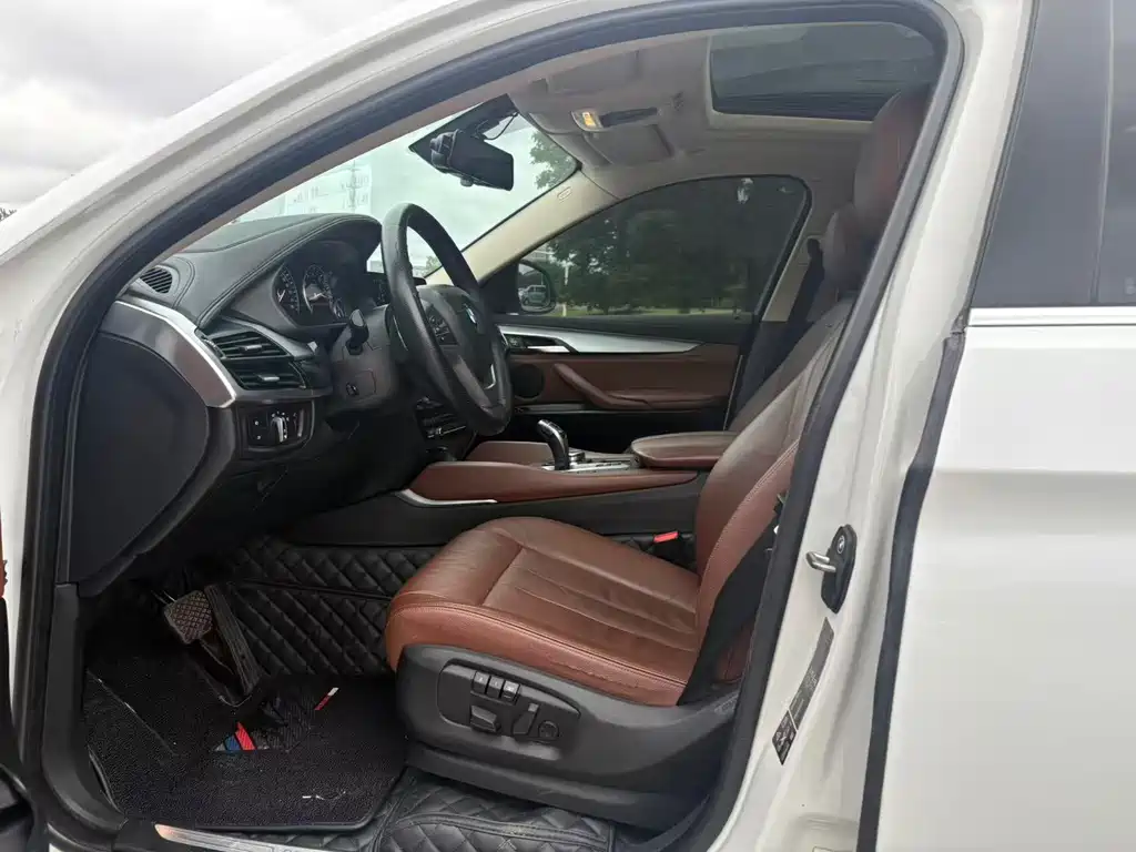 BMW X6 xDrive35 i Luxury