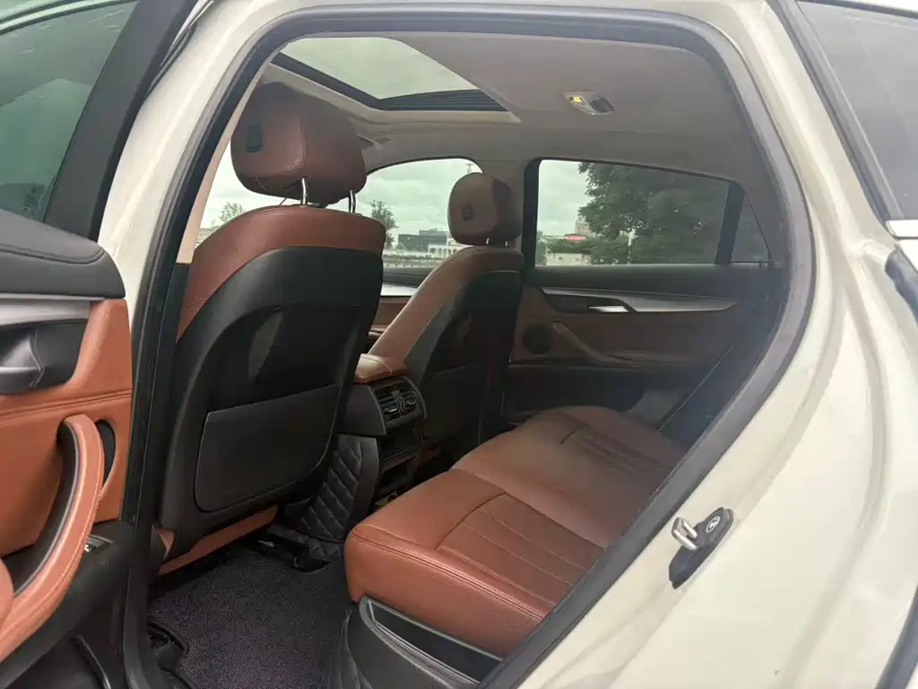 BMW X6 xDrive35 i Luxury