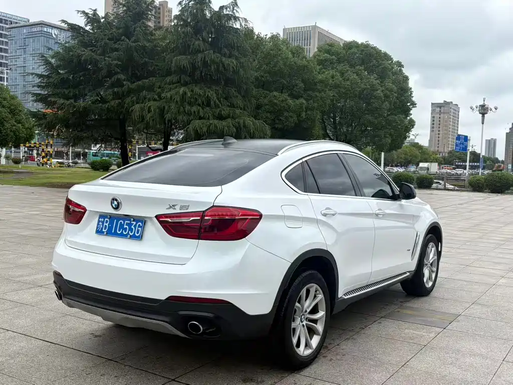 BMW X6 xDrive35 i Luxury
