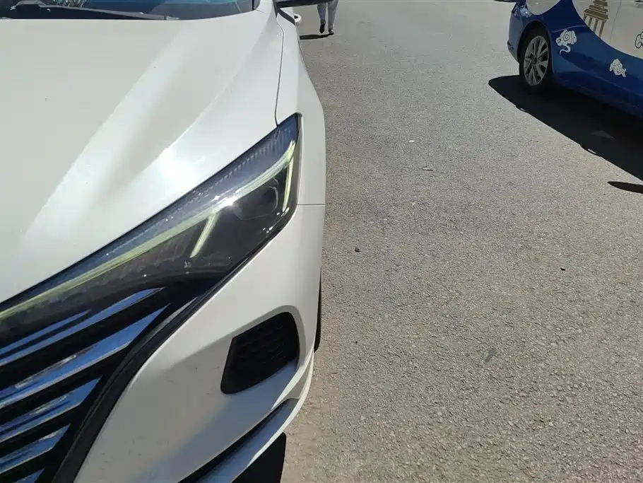 Eado PLUS 1.6 L GDI Manual Luxury