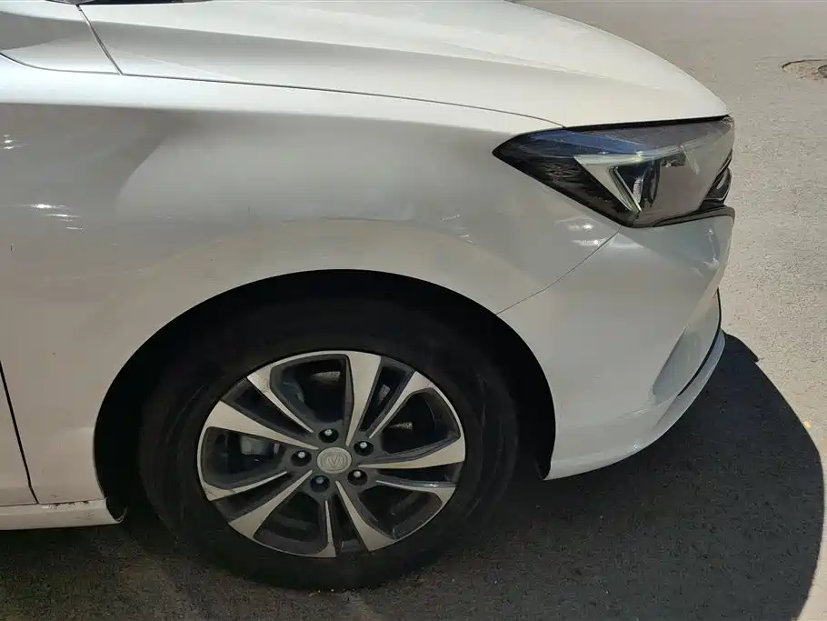 Eado PLUS 1.6 L GDI Manual Luxury