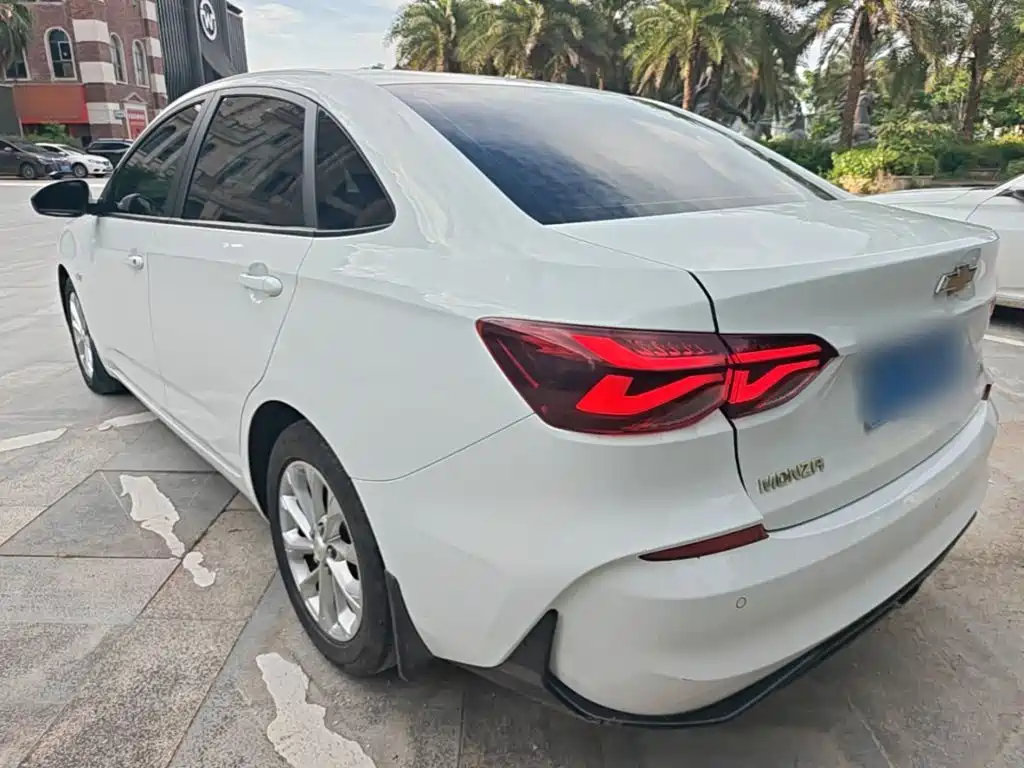 Monza 1.5 L DCT Joy