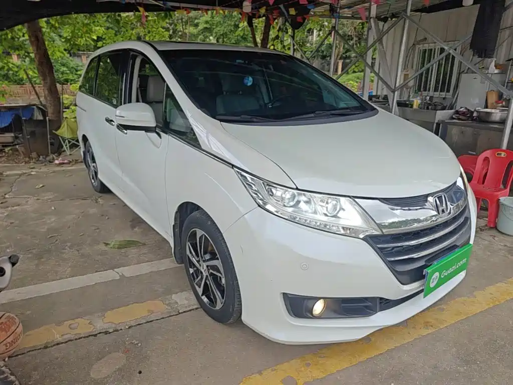 Odyssey Facelift 2.4 L Luxury