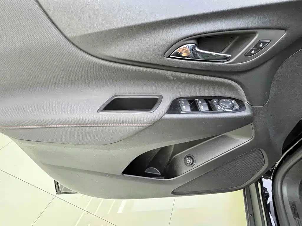 Equinox 550 T RS Intelligent Cross