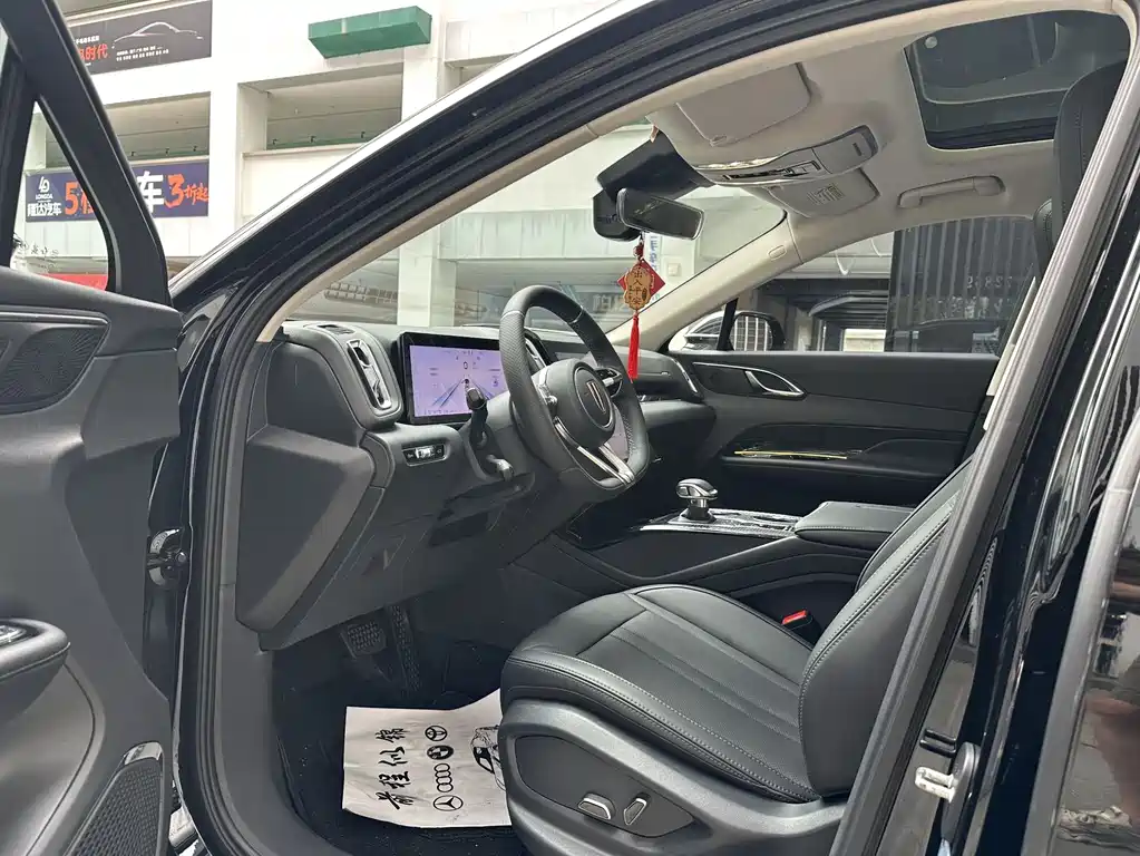 Hongqi HS3 1.5 T Good Deed