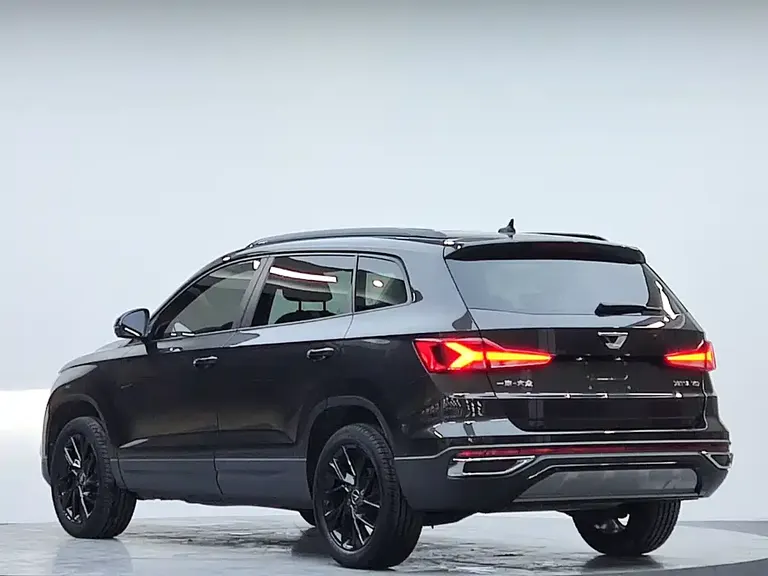 Jetta VS7 Black Sharp 1.4 T Auto Joy Pro