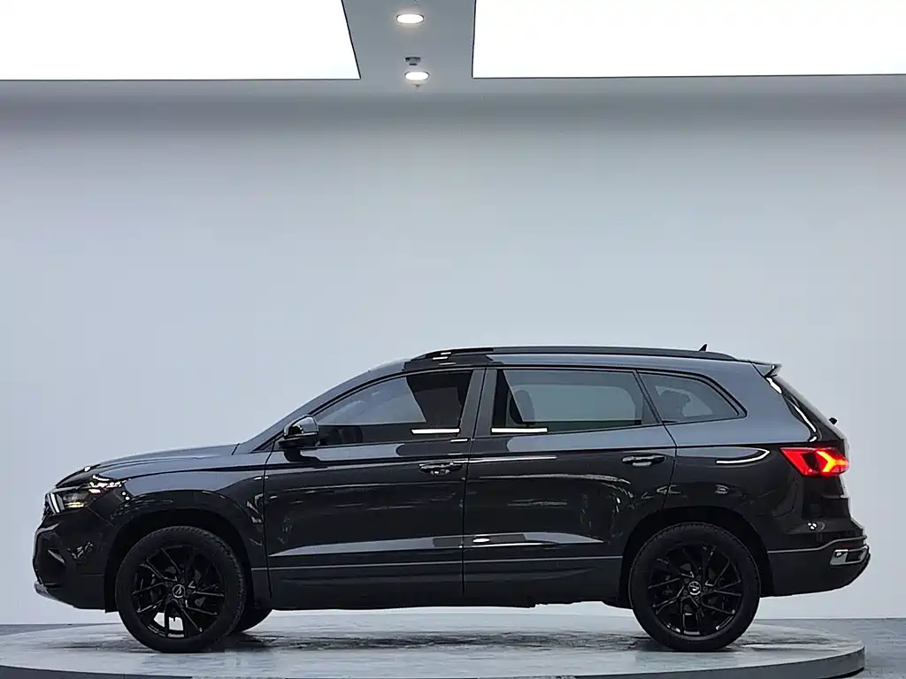 Jetta VS7 Black Sharp 1.4 T Auto Joy Pro