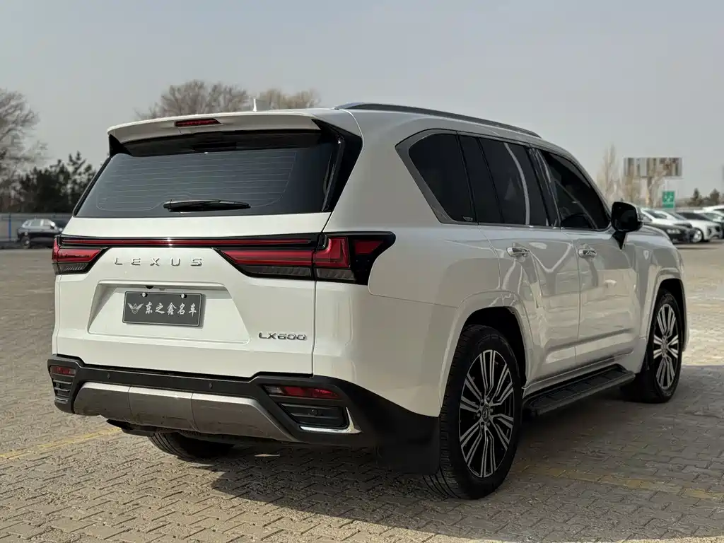 Lexus LX 雷克萨斯LX 2022款 600 Signature签名中东版