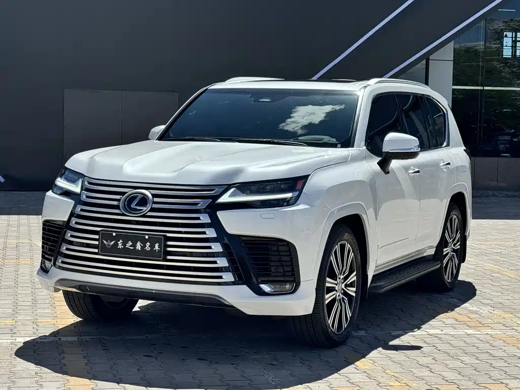 Lexus LX 700 h Territory