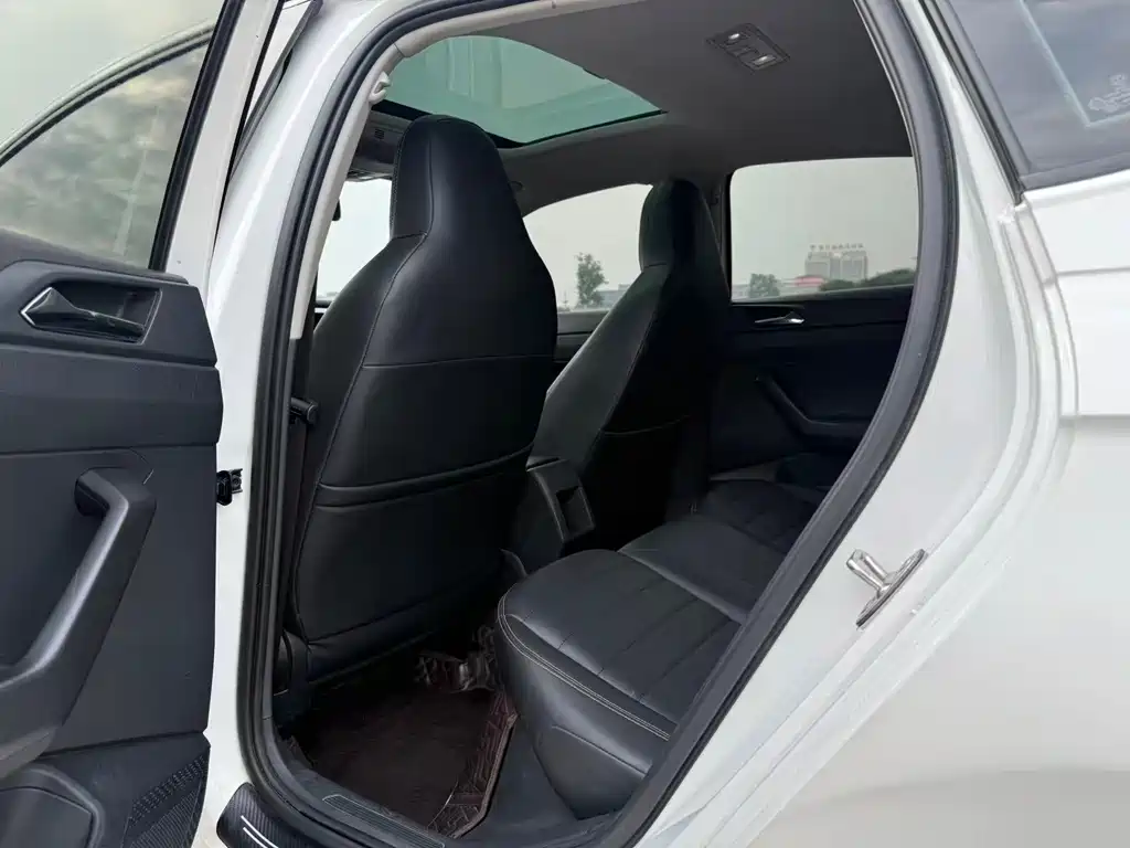 Polo Plus 1.5 L Auto Panoramic Pleasure