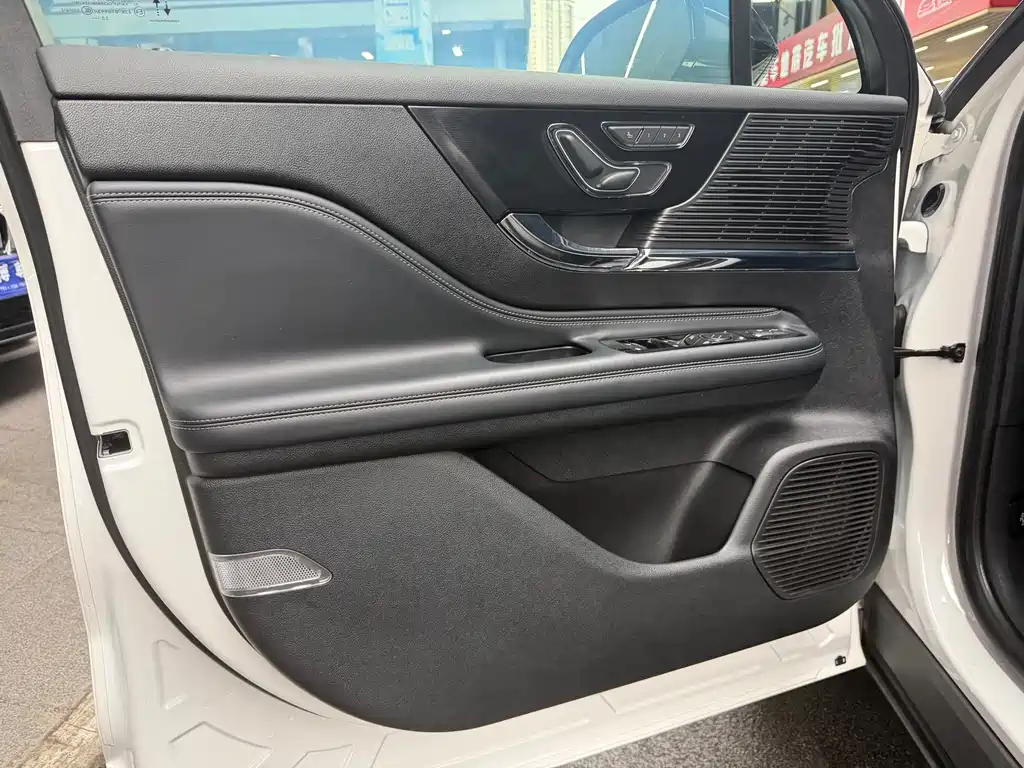 Corsair 2.0 T 2 WD Graceful