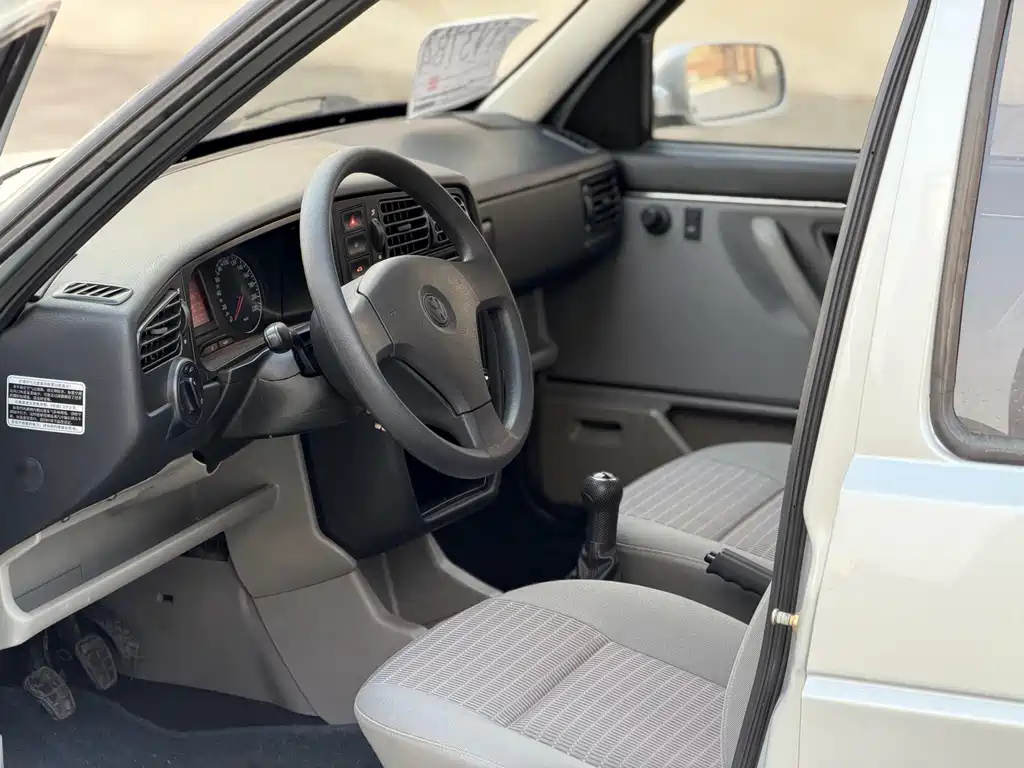 Jetta 1.6 L Partner