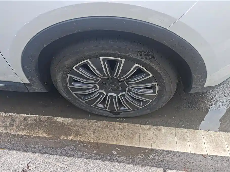 Jetour X70 PLUS 1.5 T Luxury 5-seat