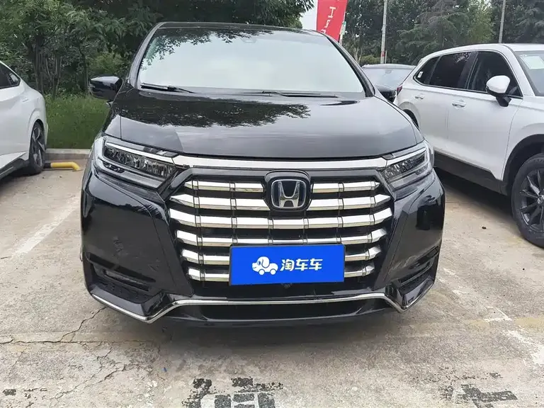 Honda Elysion 2.0 L e:HEV Luxury