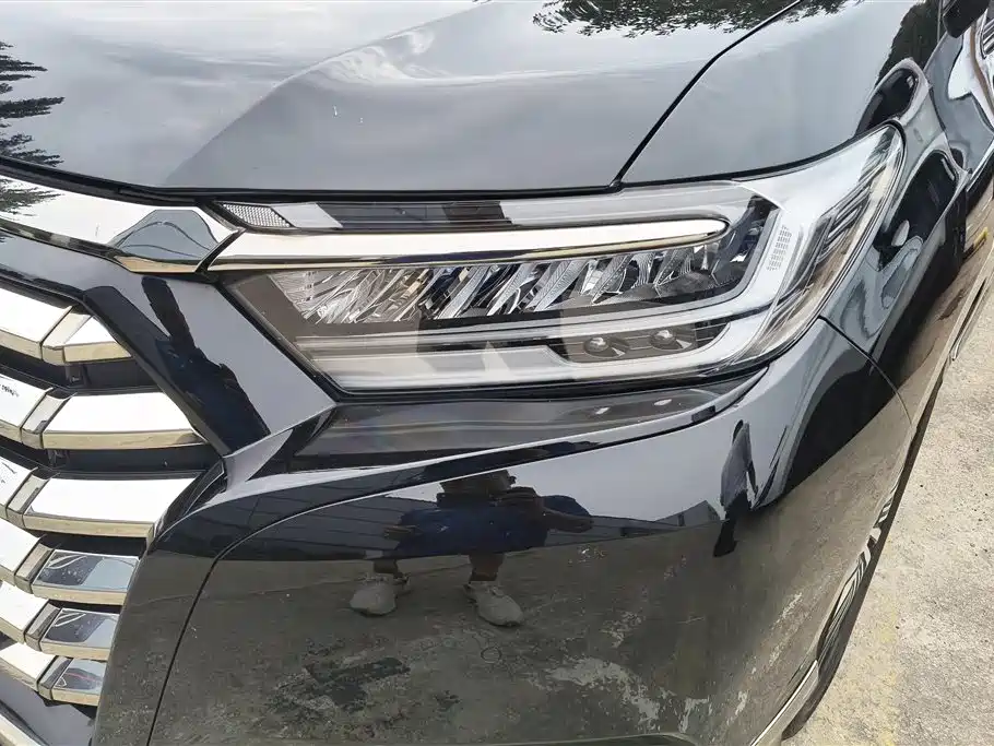 Elysion 2.0 L e:HEV Luxury