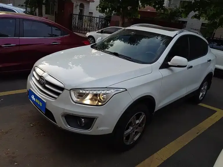 Besturn X80 2.0 L Auto Luxury