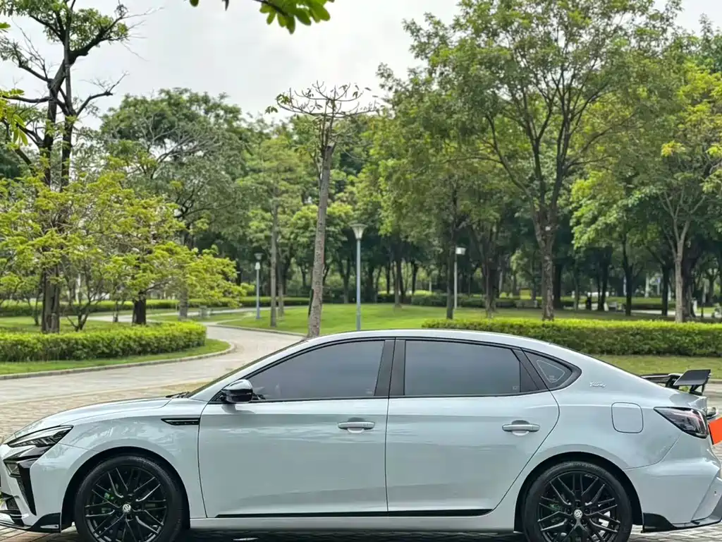 MG6 1.5 T XLINE